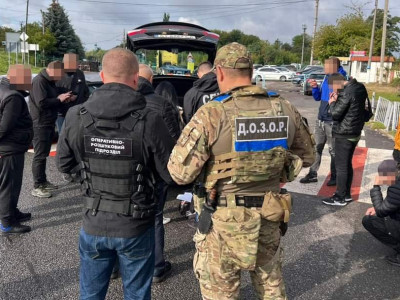 На західному кордоні затримано 143 правопорушника, припинено контрабанду цигарок понад 8000 пачок