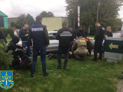 Мешканця Львівщини викрили на переправленні ухилянтів за кордон