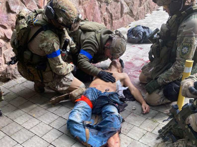 Затримано вбивцю поліцейської у Чернівцях: він знову відстрілювався. Оновлено