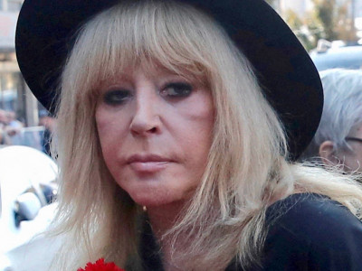 73-річна Алла Пугачова з дітьми відлетіла з росії без зворотного квитка