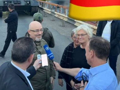Чому міністерка оборони Німеччини раптово прибула до Одеси?