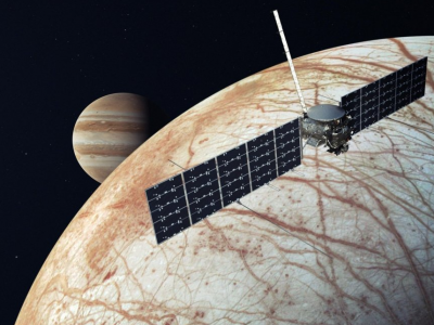 Космічний апарат NASA Юнона поділився першим зображенням супутника Юпітера Європи