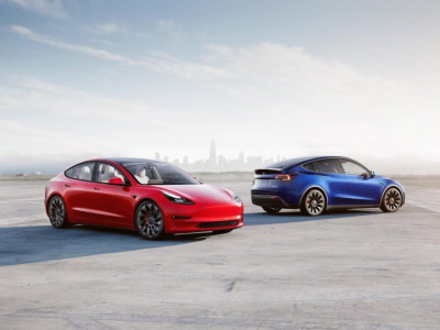 Tesla випустила рекордну кількість електромобілів та повернула лідерство на ринку