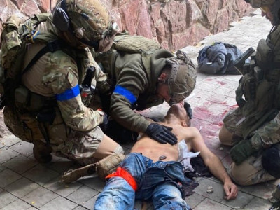 Стрілка-педофіла, який вбив поліцейську у Чернівцях, знешкодили: він помер від поранення (ФОТО)
