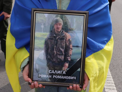 На Івано-Франківщині провели в останню путь Героя Романа Салигу (ФОТО, ВІДЕО)