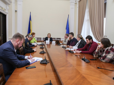 Комісія Київради відхилила петицію проти новорічної ялинки, але бюджетних коштів не витрачатимуть