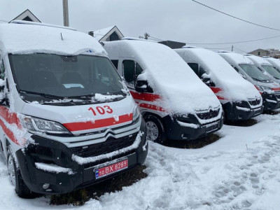 Херсон отримав перші автомобілі екстреної медичної допомоги