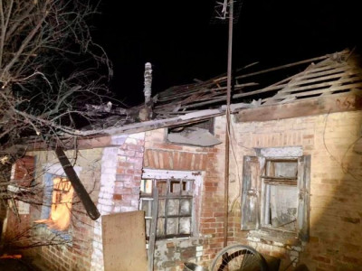 російські окупанти обстріляли Нікополь, поранено чоловіка