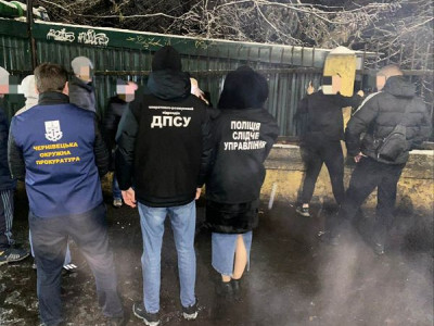 5,5 тис. дол США за перетин держкордону – на Буковині припинено діяльність міжрегіонального каналу переправлення чоловіків за кордон