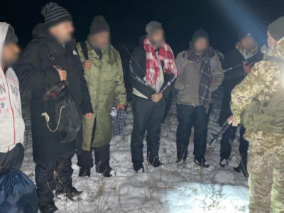 Білоруські прикордонники перекинули Україні групу нелегальних мігрантів