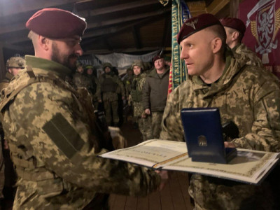 Воїнам легендарної вісімдесятки вручили державні нагороди (ФОТО)