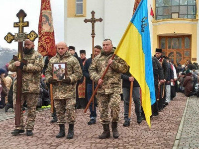 “Його знає пів Івано-Франківська”: з передової доправили тіло бійця та пасічника Андрія Павлюка (ФОТО)