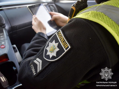 Просто міцно спала: у Тернополі батьки викликали поліцію через вчинок доньки