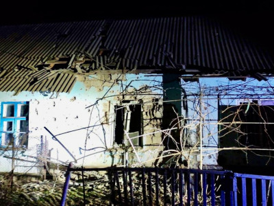 Постраждали приватні будинки: росіяни обстріляли з “Градів” та важкої артилерії дві громади Дніпропетровщини