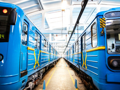 На 19 станціях столичного метрополітену облаштовані точки з USB-зарядками