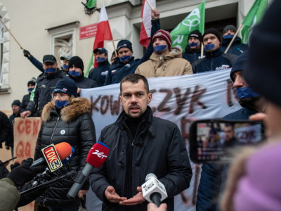В Польщі відбувся протест аграріїв через українське зерно. Що не так?