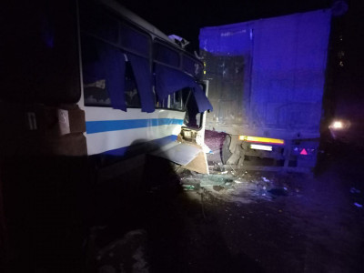 Моторошна аварія на Волині: частина атобуса зім'ята вщент (ФОТО)