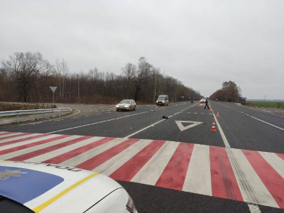 Розбите скло, бампер та одна смерть: на Волині - аварія (ФОТО)