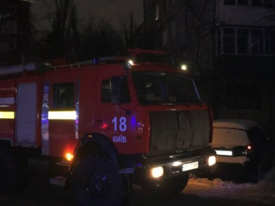 У Києві під час пожежі врятували 11-річну дівчинку