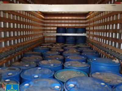 Правоохоронці вилучили незаконно виготовлений спирт вартістю понад 1 млн грн