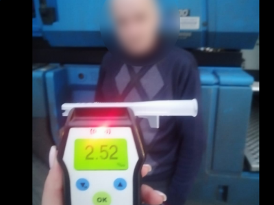 Спіймали двох п’яних водіїв вантажівок – вони ледь тримались на ногах