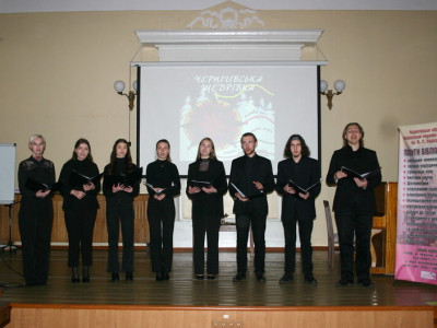 «Чернігівська щедрівка»: у бібліотеці Короленка відбулася музично-просвітницька зустріч