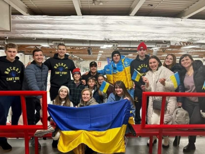 «У Канаді хокей — не спорт, а релігія», — хокеїст «Кременчука» Гліб Варава