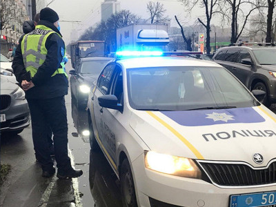 Не тільки «тріщина на лобовому склі»: за що українським водіям загрожують штрафи до 17 тисяч грн