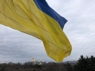 В Одесі хлопець знімав прапори України: мотив його вчинку дивує