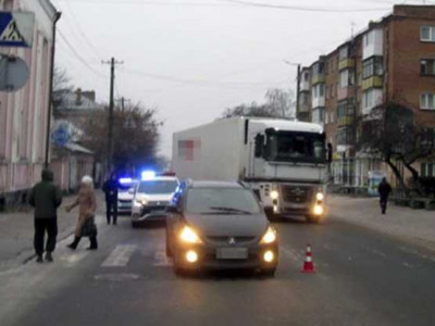 За наїзд на пішохода у Бердичеві вінничанину загрожує до трьох років обмеження волі