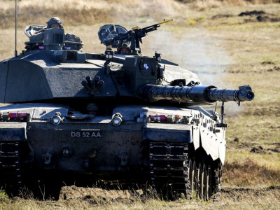 Міноборони Британії: українські танкісти швидко освоюють Challenger 2 – фото