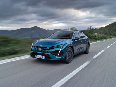 Крос-ліфтбек Peugeot 408Х отримав нову базову версію