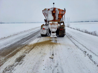 Протягом вихідних на Полтавщині розчистили близько 4,5 тисяч км доріг