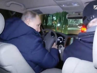 Чи справді Путін був у Маріуполі, і чому вночі?
