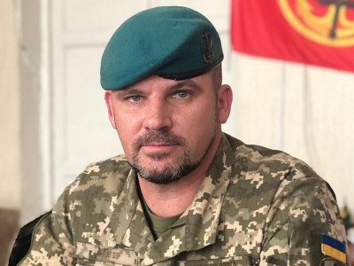 “Можливості ще не вичерпані”: обороною Бахмута керує генерал Гнатов, який виходив із Криму з морпіхами