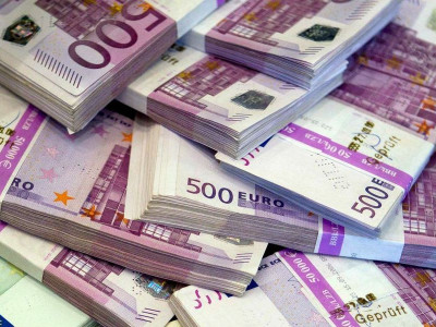 Ще 1,5 млрд євро допомоги забезпечать стабільні виплати пенсій і зарплат