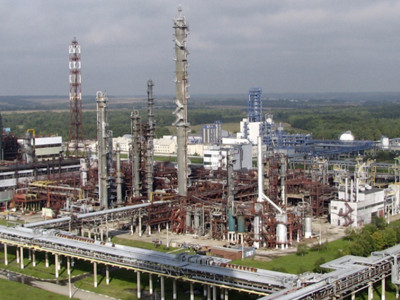 Працівникам Карпатнафтохіму у Калуші виплатили заробітню платню: що відомо