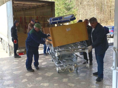 Благодійники передали 51 функціональне ліжко для Калуської ЦРЛ