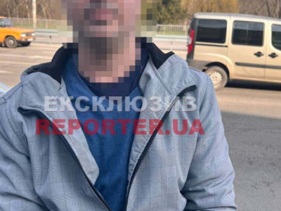 У Дніпрі таксист здавав назад та наїхав на жінку: потерпіла отримала травми