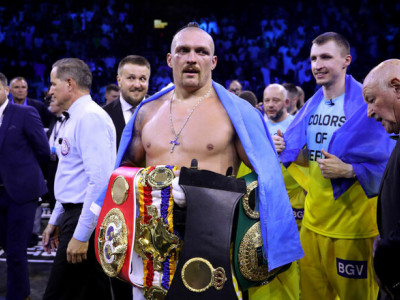 Усик не відмовляється від бажання зібрати всі титули суперважкої ваги