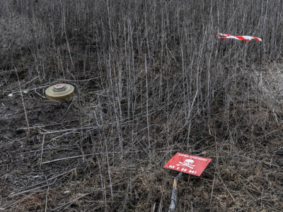 На Миколаївщині автомобіль підірвався на російській міні: водій і пасажири загинули
