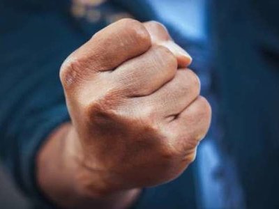Старосту села на Вінниччині побили на робочому місці