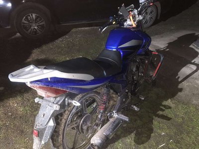 У Хмільнику мотоцикліст збив жінку та втік з місця пригоди