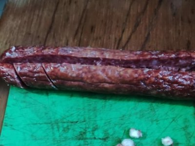 Ув’язненому у Хмельницькому СІЗО намагались передати у ковбасі заборонені речовини