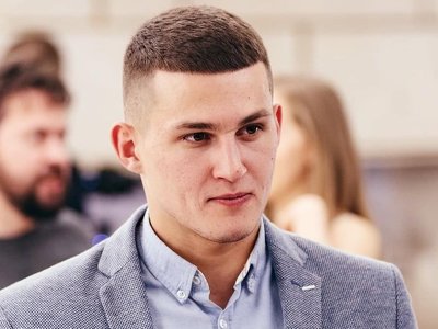 Не маю часу, я працюю. Син міського голови Коломиї відмовився коментувати, як опинився на Балі