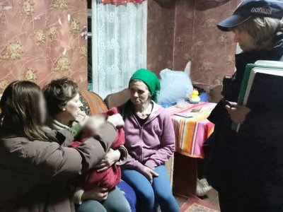 На Чернігівщині зниклу дитину знайшли на острівці в болоті
