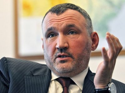 В Україні заочно заарештували колишнього нардепа від ОПЗЖ Рената Кузьміна, підозрюваного у держзраді