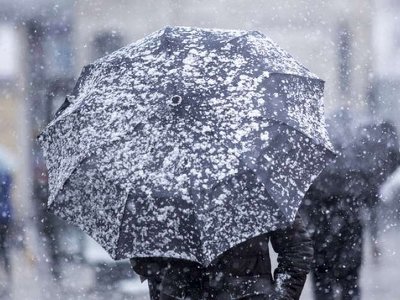 На Закарпаття насуваються сильні зливи, вітер та навіть сніг