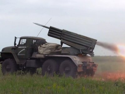 Російські окупанти обстріляли пункт видачі гуманітарної допомоги у Херсоні