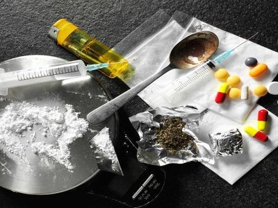На Тернопільщині поліцейські задокументували два факти незаконного зберігання наркотиків